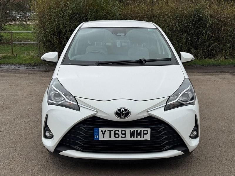 Used Toyota Yaris 2019 White Hatchback