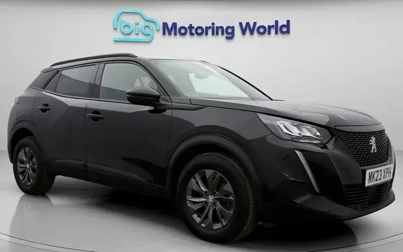 Second-hand Peugeot 2008 Active+ 101 CP (74 kW) 2023 Negru SUV