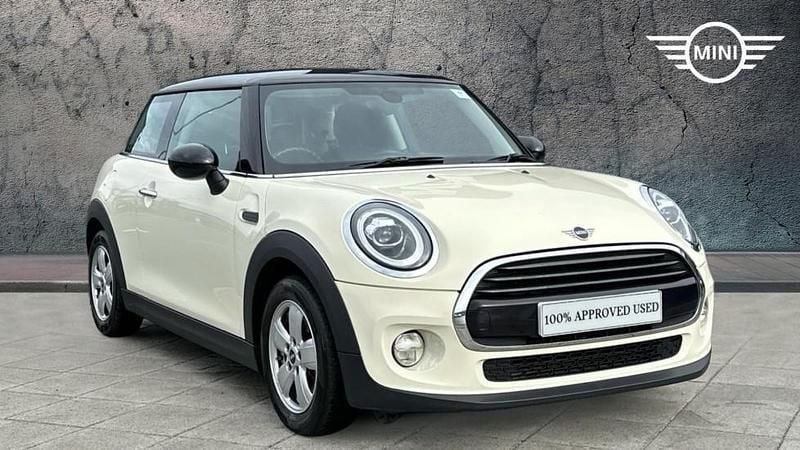 White Used 2018 Mini Cooper Hatch Hatchback | £10,990 (Fair price) - Image 1/4