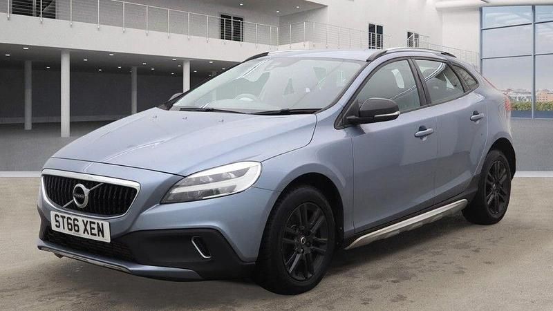 Used Volvo V40 Plus 2017 Blue Hatchback