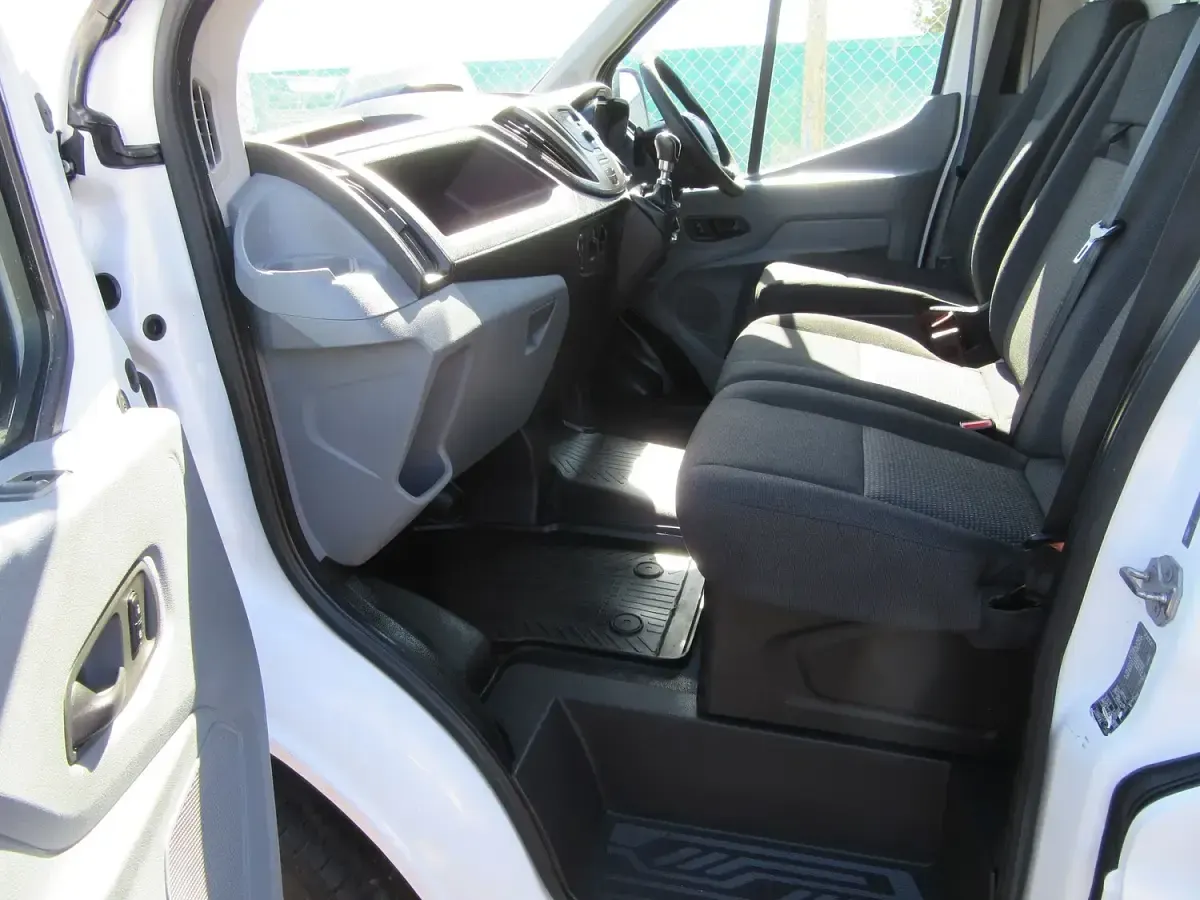 Used Ford Transit 100 HP (73 kW) 2015 White Van