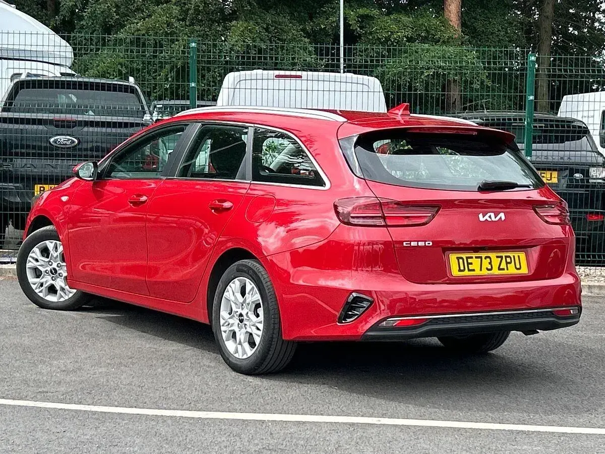 Used Kia Ceed Sportswagon 158 HP (116 kW) 2023 Red Estate