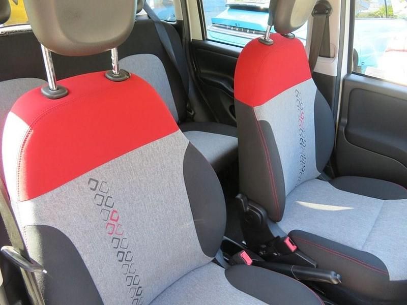Usado Fiat Panda Lounge 69 HP (50 kW) 2019 Branco Citadino