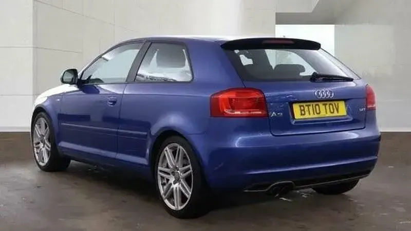 Begagnad Audi A3 S-Line 125 HK (91 kW) 2010 Blå Halvkombi