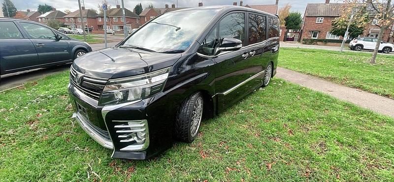 Black Used 2025 Toyota Voxy MPV | £13,999 (Fair price) - Image 1/4