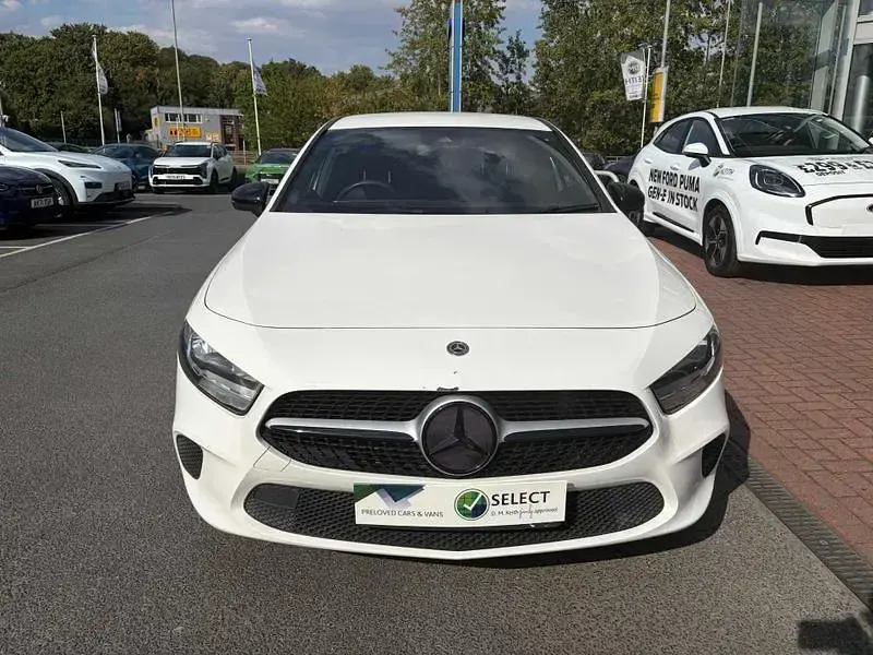 Used Mercedes A180 SE 2018 White Hatchback