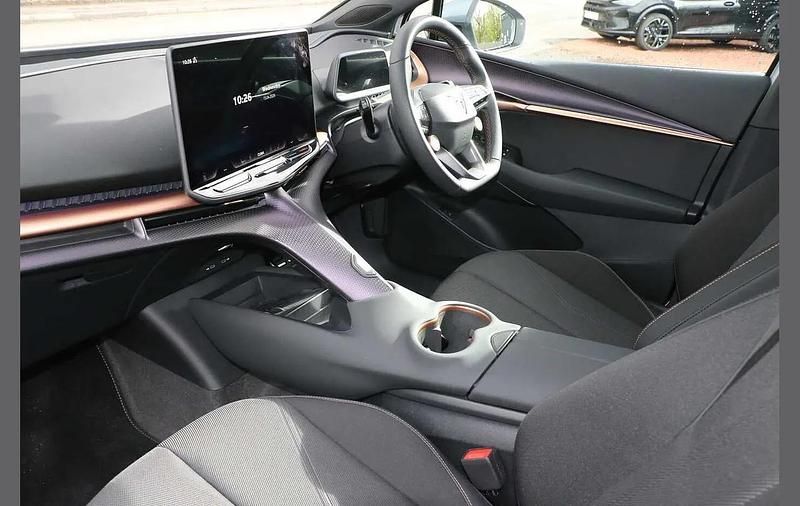 Used Cupra Tavascan 210 kW (286 HP) 2025 White SUV