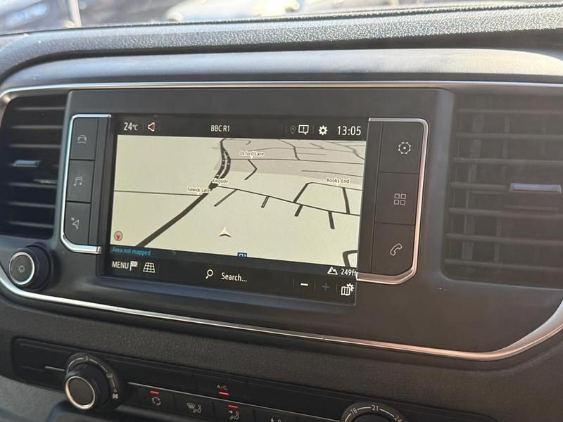 Used Vauxhall Vivaro Elite 143 HP (105 kW) 2022 Grey MPV