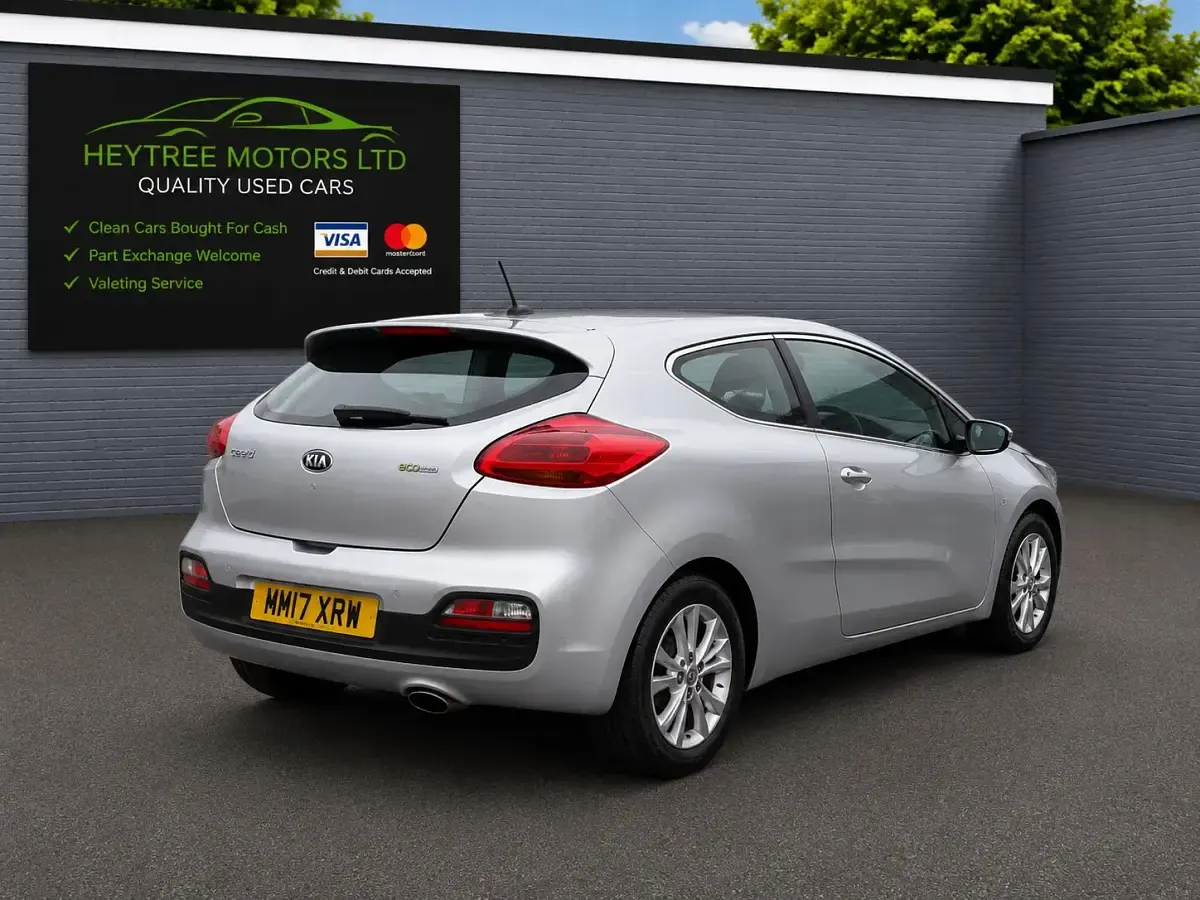 Used Kia ProCeed 2017 Silver Hatchback