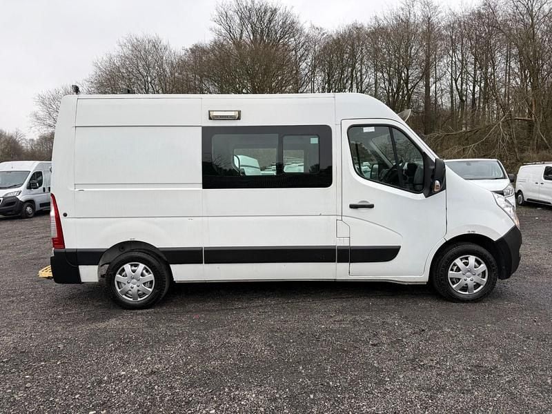 Used Vauxhall Movano 130 HP (95 kW) 2018 White MPV
