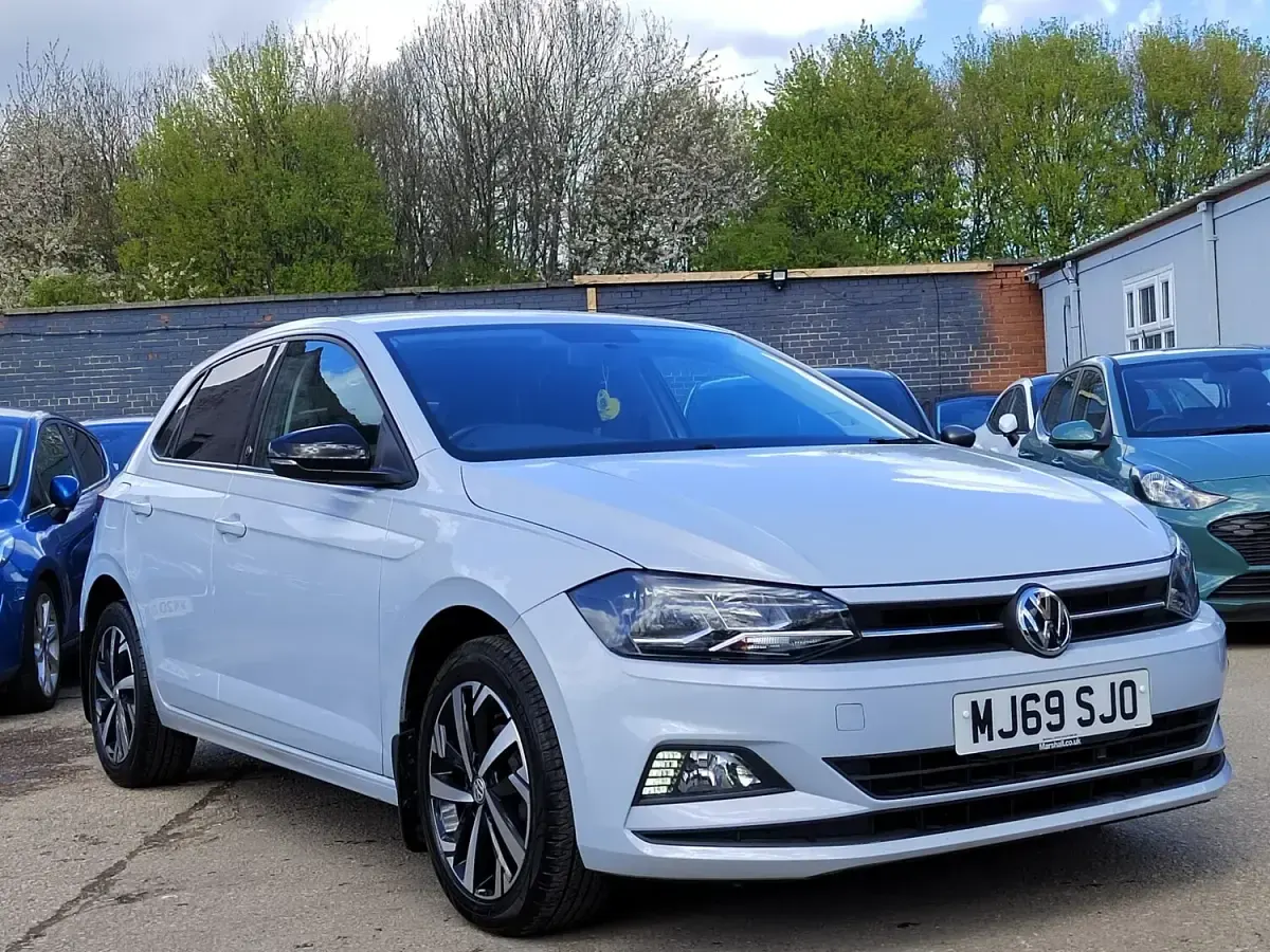 Used VW Polo Beats 94 HP (69 kW) 2019 Silver Hatchback