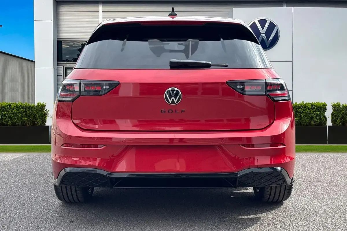 New VW Golf VIII R-line 150 HP (110 kW) 2026 Red Hatchback