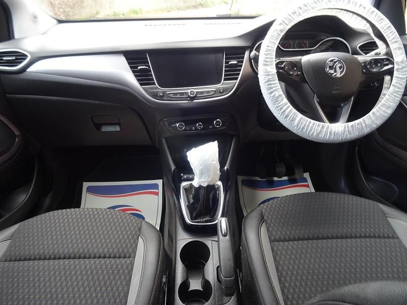 Used Vauxhall Crossland X Elite 110 HP (80 kW) 2018 Red SUV