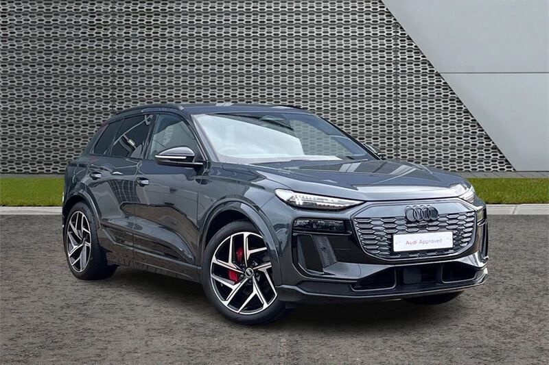Grey Used 2024 Audi Q6 e-tron Advanced SUV | £63,999 (Super price) - Image 1/4