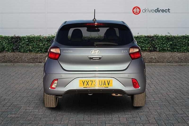 Used Hyundai i10 Premium 67 HP (49 kW) 2023 Blue Hatchback