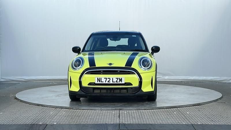 Used Mini Cooper Classic 136 HP (100 kW) 2022 Yellow Hatchback