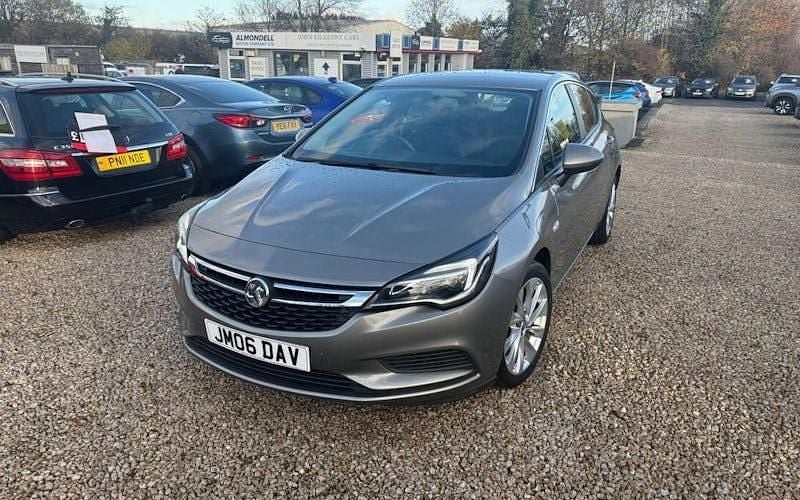 Used 2018 Vauxhall Astra Design Edition Hatchback | £6,495 (Good price) - Image 1/4
