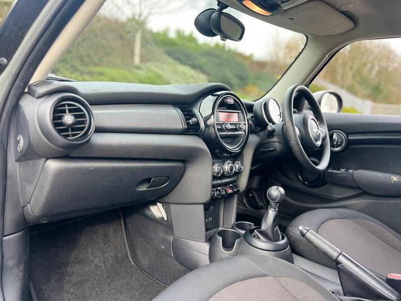 Usado Mini Cooper Hatch 2017 Cinzento Citadino