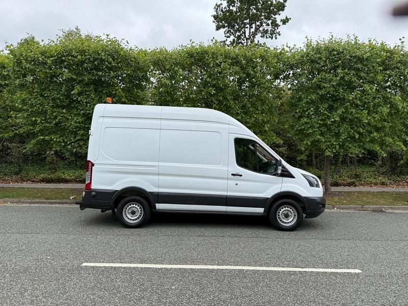Used Ford Transit 170 HP (125 kW) 2018 White Van