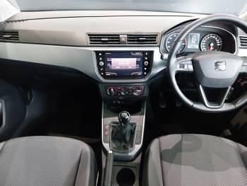 Used Seat Arona SE Technology 95 HP (69 kW) 2018 Silver SUV