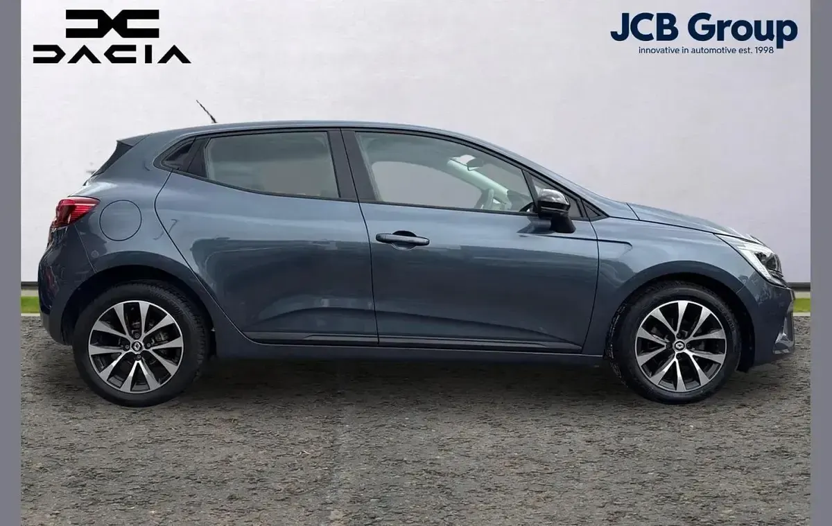 Used Renault Clio V Evolution 90 HP (66 kW) 2022 Grey Hatchback