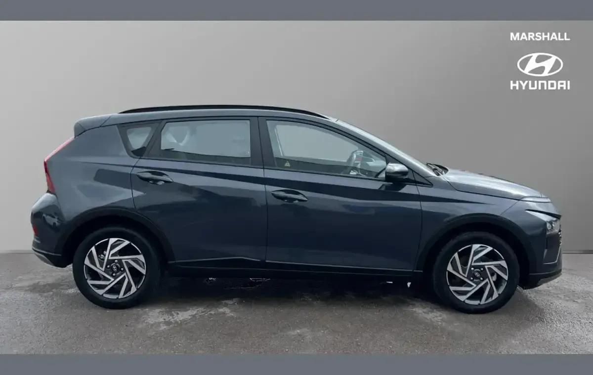 Używany Hyundai Bayon Advanced 100 KM (73 kW) 2024 Szary SUV