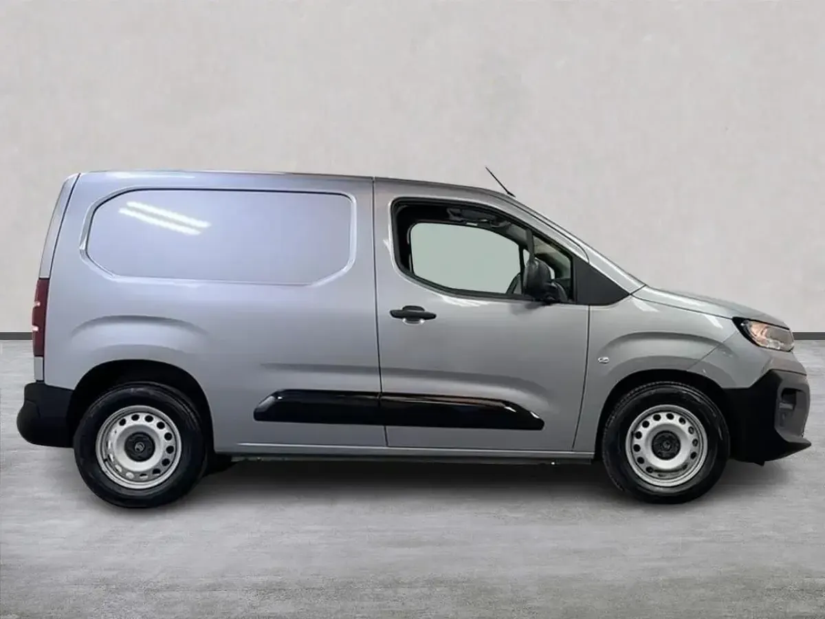 Used Citroën Berlingo 98 kW (134 HP) 2024 Grey MPV