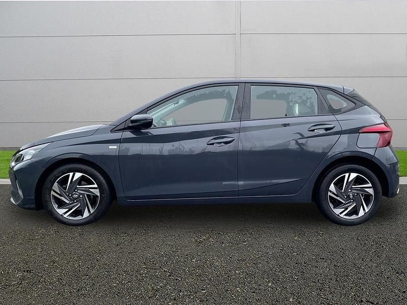 Used Hyundai i20 SE 100 HP (73 kW) 2022 Grey Hatchback