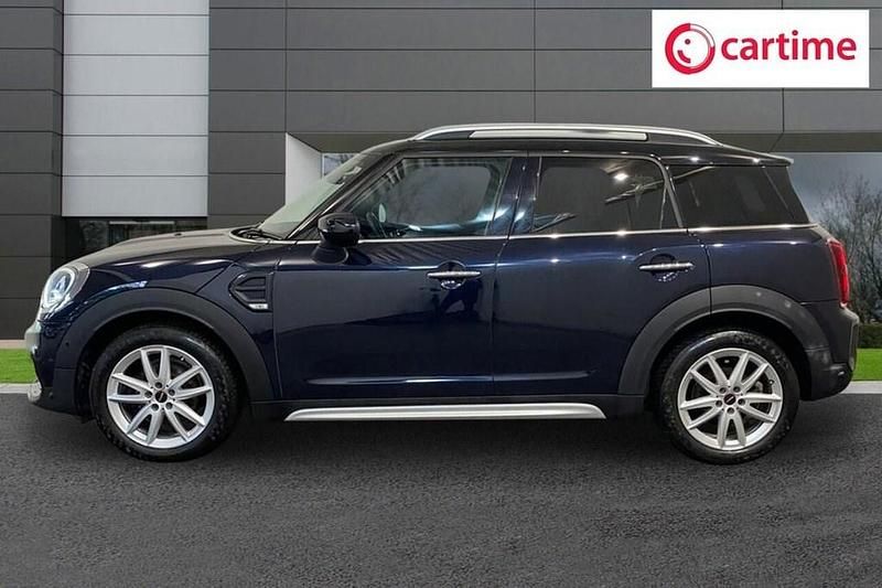 Usado Mini Cooper D Sport 150 HP (110 kW) 2020 Preto Citadino
