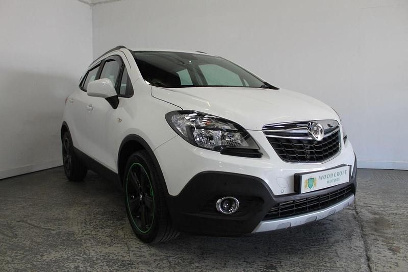 White Used 2015 Vauxhall Mokka S SUV | £3,995 (Fair price) - Image 1/3