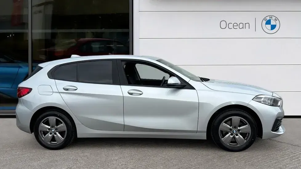 Used BMW 116 Comfort Edition 114 HP (83 kW) 2019 Silver Hatchback