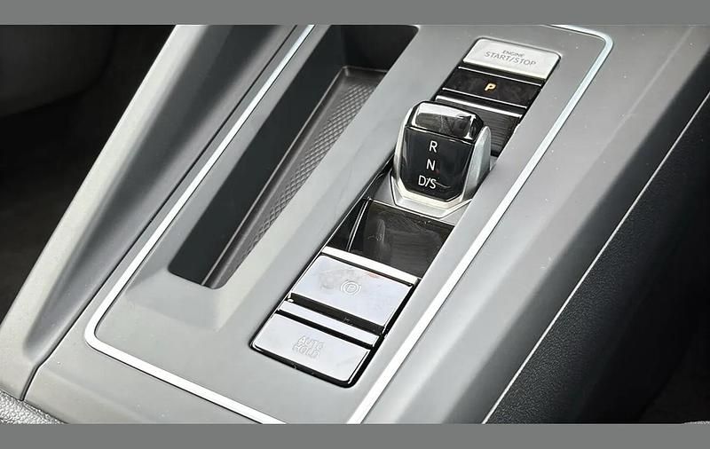 New VW Golf VIII Match 147 HP (108 kW) 2025 Black Hatchback