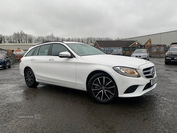 Used Mercedes C220 SE 2019 White Estate