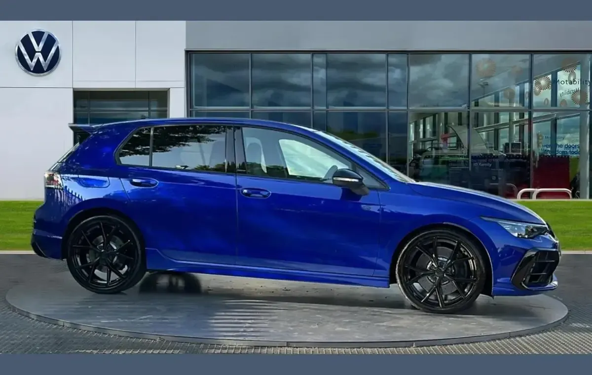 Used VW Golf VIII Black Edition 333 HP (244 kW) 2025 Lapiz blue premium metallic black Hatchback