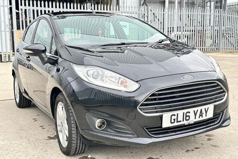 Black Used 2016 Ford Fiesta Zetec Hatchback | £2,995 (Good price) - Image 1/1