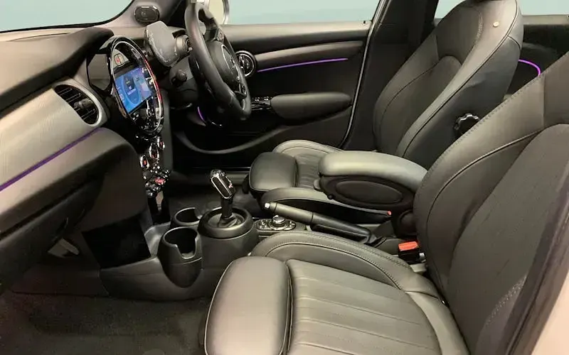 Used Mini Cooper S Exclusive 178 HP (130 kW) 2022 White Hatchback