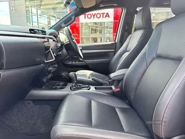 Used Toyota HiLux 201 HP (147 kW) 2024 Pickup