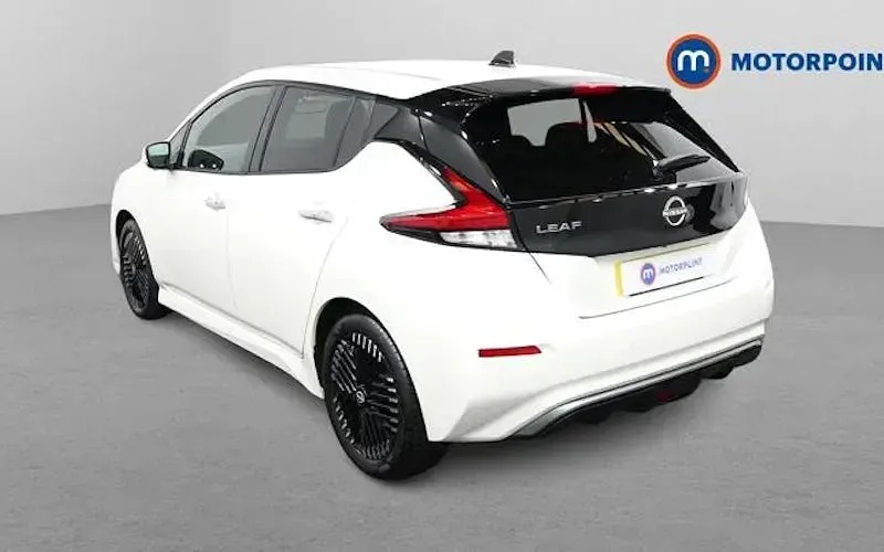 Used Nissan Leaf N-Connecta 110 kW (150 HP) 2025 Hatchback