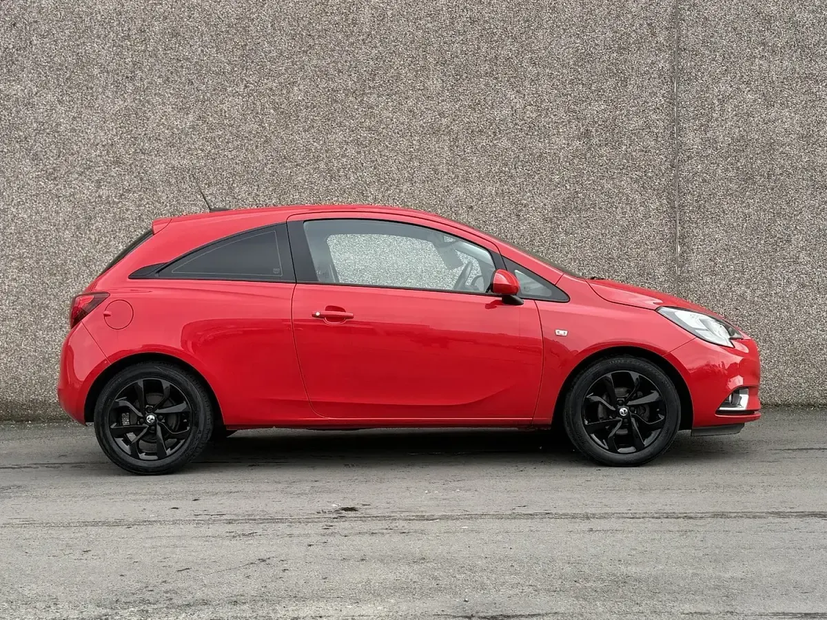 Used Vauxhall Corsa SRi 90 HP (66 kW) 2019 Red Hatchback