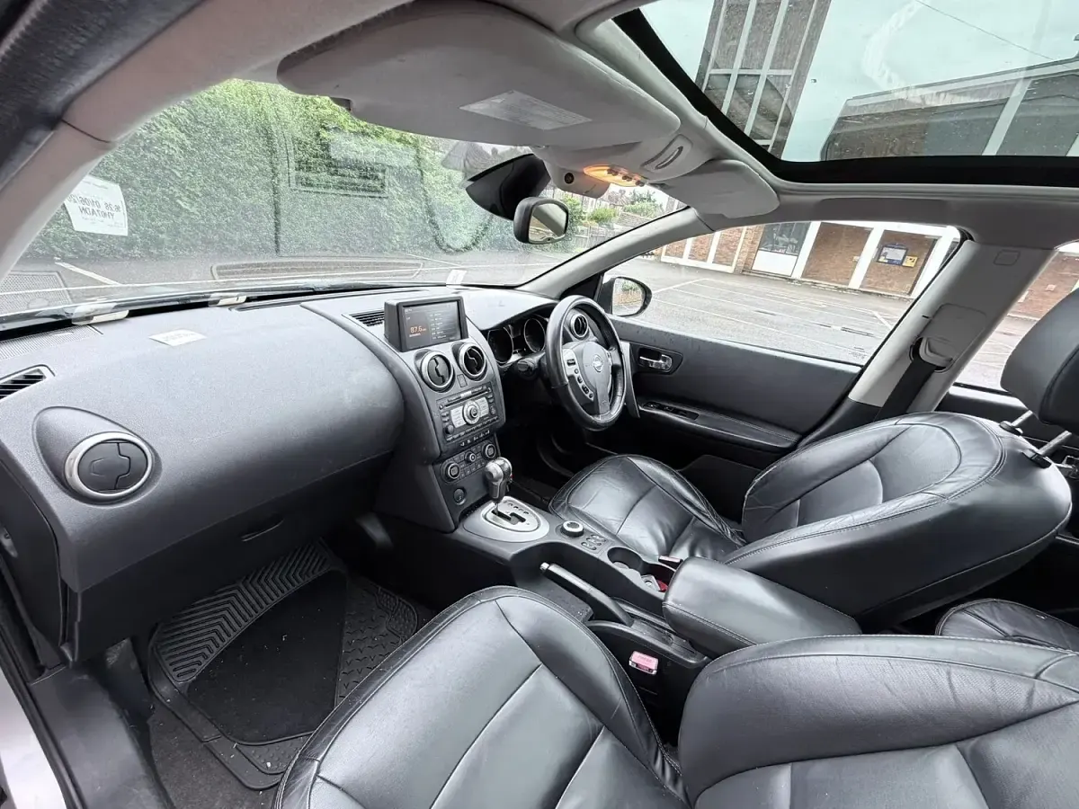 Used Nissan Qashqai Tekna 141 HP (103 kW) 2007 Silver SUV