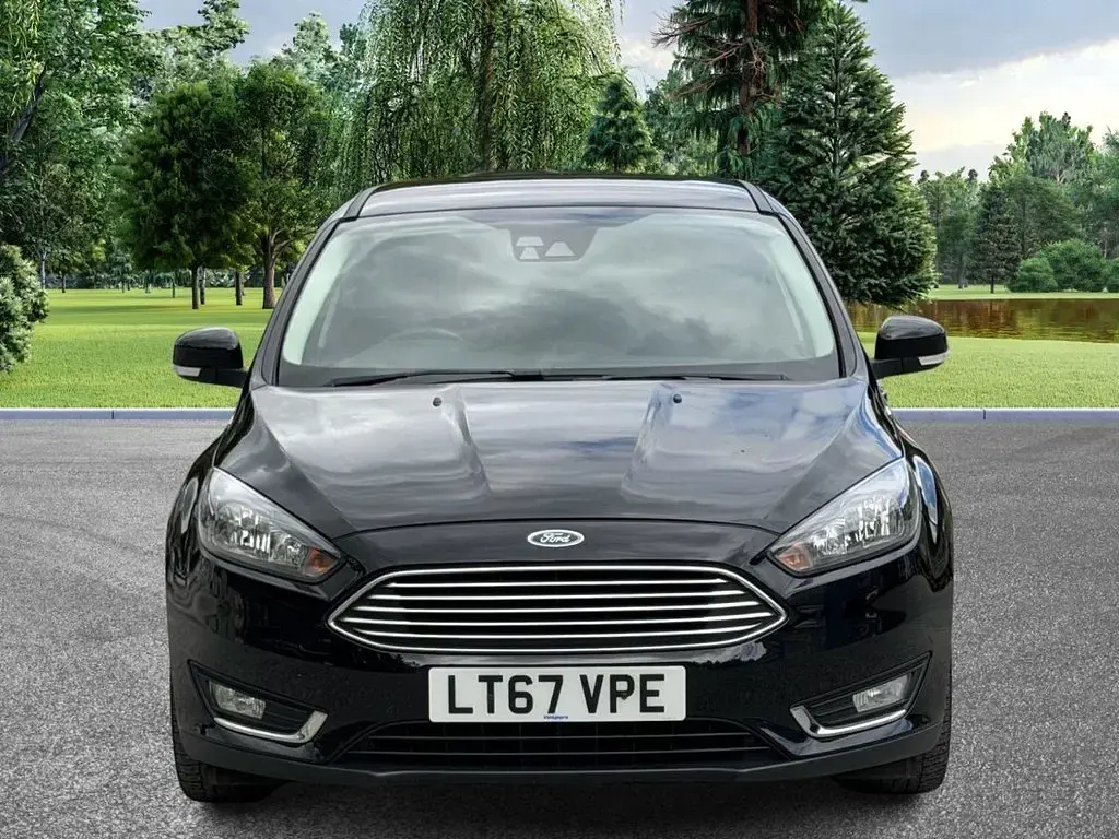 Used Ford Focus Titanium 125 HP (91 kW) 2017 Black Hatchback
