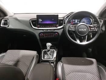 Used Kia Ceed 138 HP (101 kW) 2023 Red Hatchback