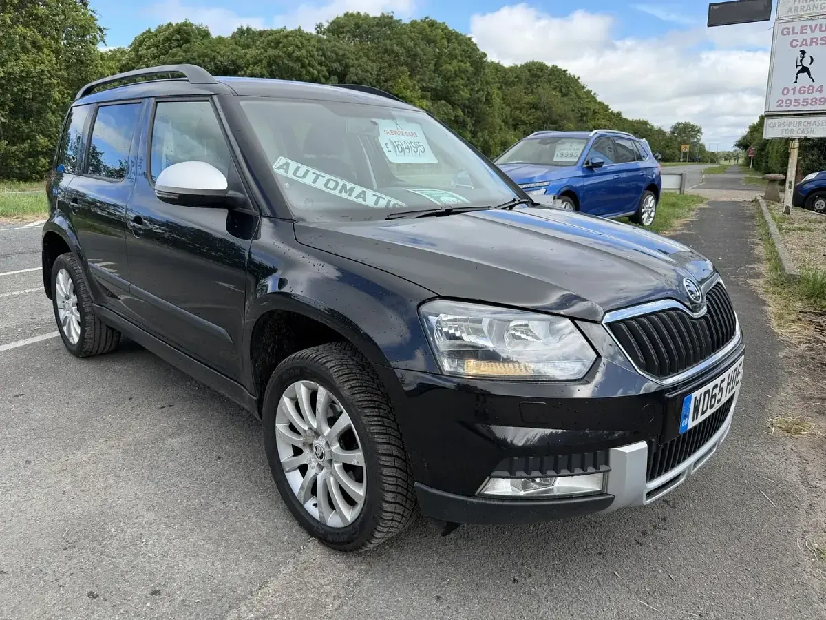 Used Skoda Yeti SE 110 HP (80 kW) 2015 Black SUV