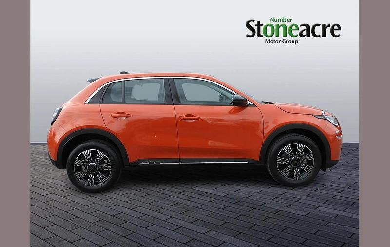 New Fiat 600 La Prima 134 HP (98 kW) 2025 Orange SUV