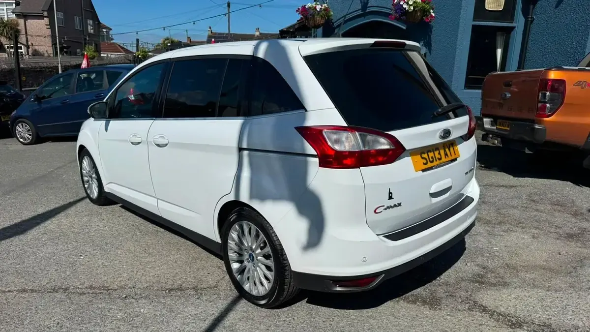 Used Ford Grand C-Max Titanium 115 HP (84 kW) 2013 White MPV