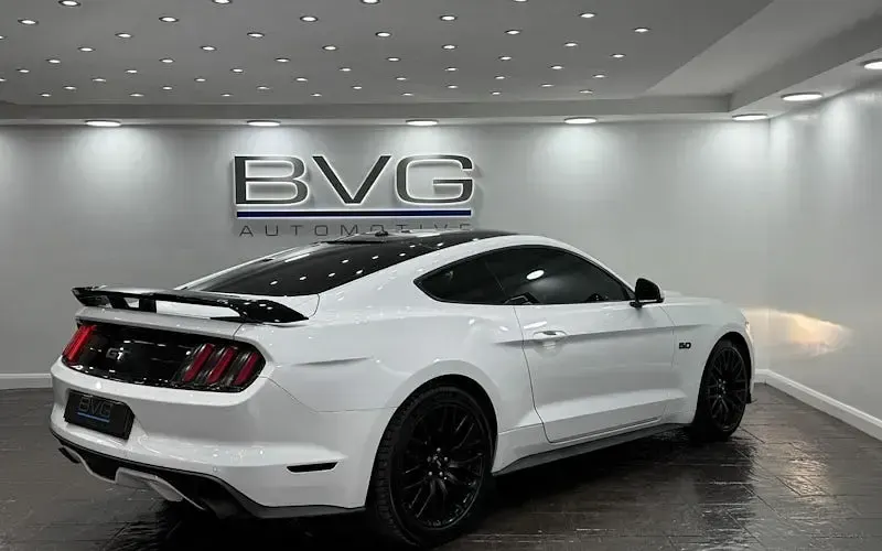 Used Ford Mustang GT Fastback 416 HP (305 kW) 2017 White Coupe