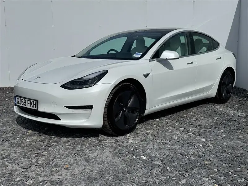 Used Tesla Model 3 Performance 461 kW (627 HP) 2019 White Sedan
