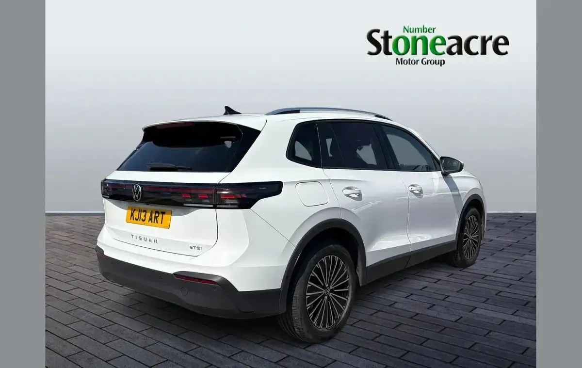 Second-hand VW Tiguan Match 130 CP (95 kW) 2024 Alb SUV