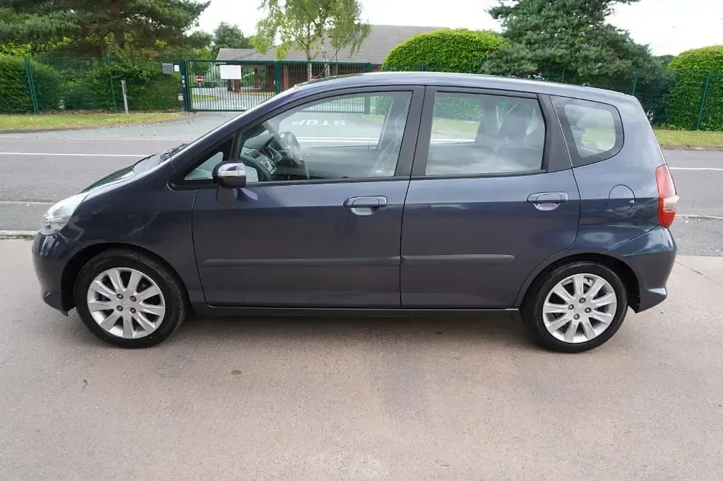 Used Honda Jazz SE 83 HP (61 kW) 2007 Grey Hatchback