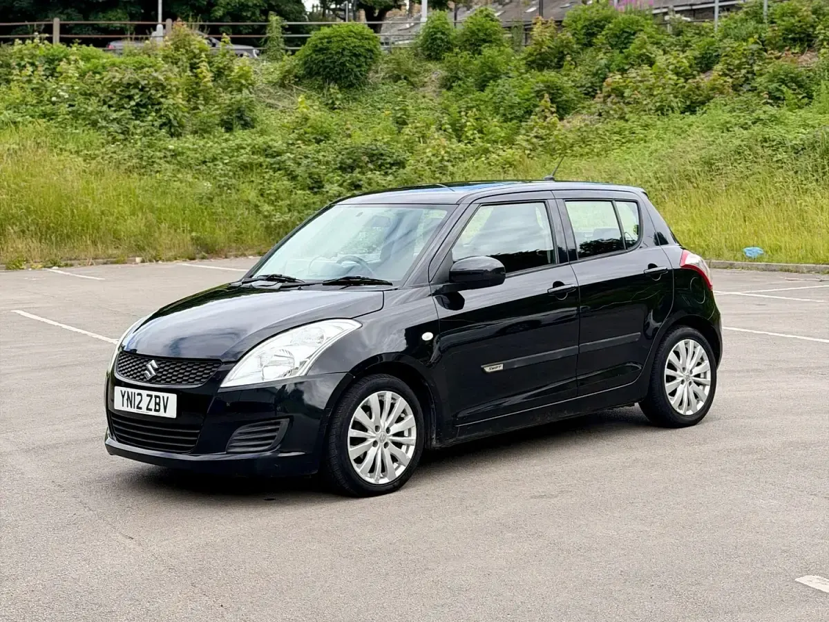 Used Suzuki Swift SZ3 94 HP (69 kW) 2012 Black Hatchback